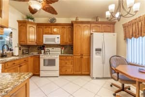 725 Saratoga Circle, Naples, FL 34104 - MLS#225069633