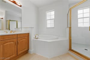 733 Regency Reserve Circle, Naples, FL 34119 - MLS#225069641
