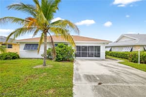 160 San Salvador St, Naples