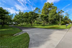 5840 Bur Oaks Lane, Naples, FL 34119 - MLS#225069684