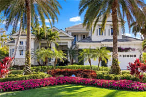 532 Pine Grove Ln, Naples