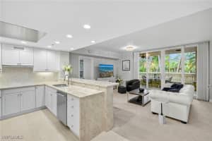2748 Tiburon Blvd E 106c, Naples
