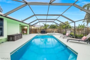 45 Wickliffe Dr, Naples