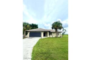 834 Gardenside Court, Lehigh Acres, FL 33936 - MLS#225069839