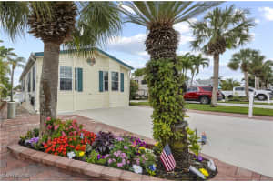 1022 Silver Lakes Boulevard, Naples, FL 34114 - MLS#225069885