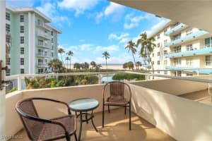 220 Seaview Court, Marco Island, FL 34145 - MLS#225069902