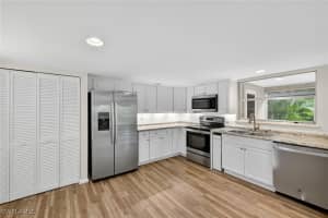 151 Crown Dr, Naples