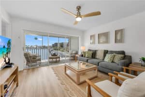 10682 Gulf Shore Drive, Naples, FL 34108 - MLS#225069917