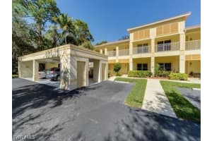 965 Tarpon Cove Dr 202, Naples