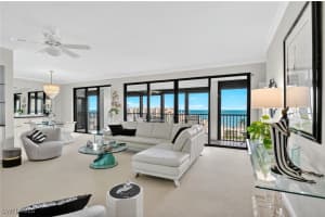 2400 Gulf Shore Blvd N Ph3, Naples