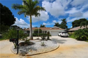 178 Torrey Pines Pt, Naples