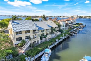 1323 Chesapeake Avenue, Naples, FL 34102 - MLS#225070041