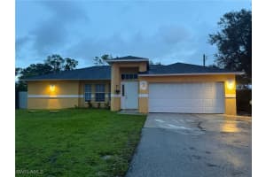 1971 Golden Gate Blvd E, Naples