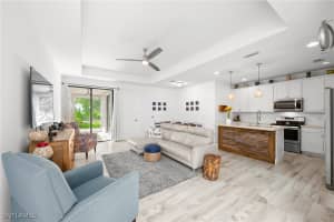 10061 Bonita Fairways Drive, Bonita Springs, FL 34135 - MLS#225070053