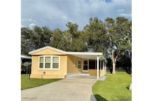 10491 Wales Loop, Bonita Springs