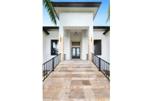 MLS# 225070096, Naples, Florida 34120