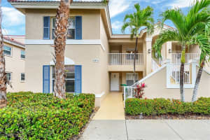 6496 Huntington Lakes Cir 201, Naples
