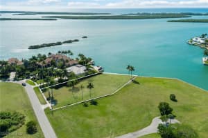 1028 Inlet Drive, Marco Island, FL 34145 - MLS#225070129