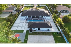 365 132nd Avenue, Miami, FL 33182 - MLS#225070136