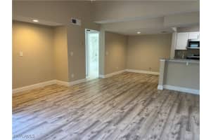 201 Santa Clara Dr 07, Naples