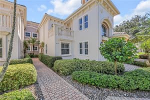 545 Avellino Isles Circle, Naples, FL 34119 - MLS#225070267