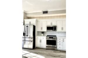 410 Bayfront Place, Naples, FL 34102 - MLS#225070346