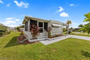 16 San Remo Cir, Naples