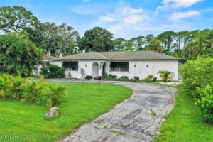 4302 Parrot Avenue, Naples, FL 34104 - MLS#225070392