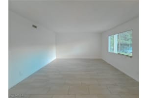 4631 Bayshore Drive, Naples, FL 34112 - MLS#225070406