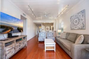 410 Bayfront Place, Naples, FL 34102 - MLS#225070462