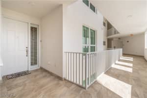 325 Dunes Boulevard, Naples, FL 34110 - MLS#225070477