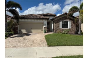 9317 Woodhurst Dr, Naples