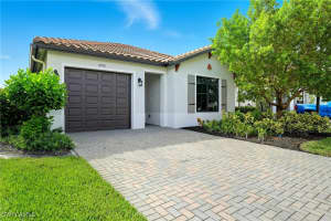 8992 Madrid Cir, Naples