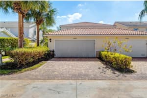 28260 Villagewalk Circle, Bonita Springs, FL 34135 - MLS#225070578