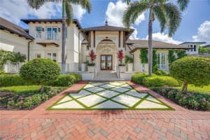 221 Aqua Court, Naples, FL 34102 - MLS#225070603