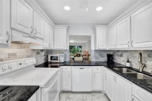 1055 Forest Lakes Drive, Naples, FL 34105 - MLS#225070618
