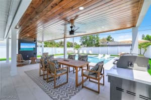 639 98th Avenue, Naples, FL 34108 - MLS#225070628