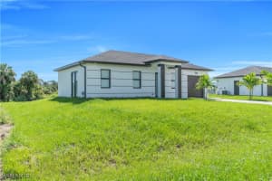 711 Roma Avenue, Lehigh Acres, FL 33974 - MLS#225070694