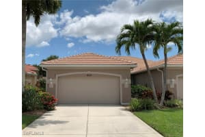 8133 Chancel Ct 64-1, Naples