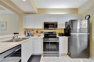 992 Woodshire Lane, Naples, FL 34105 - MLS#225070736