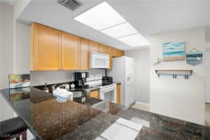 600 Neapolitan Way, Naples, FL 34103 - MLS#225070814