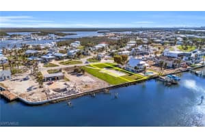 926 San Carlos Drive, Fort Myers Beach, FL 33931 - MLS#225070841