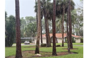 2347 Coach House Lane, Naples, FL 34105 - MLS#225070871