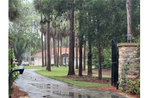 2347 Coach House Lane, Naples, FL 34105 - MLS#225070871
