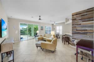 200 Stanhope Circle, Naples, FL 34104 - MLS#225070883