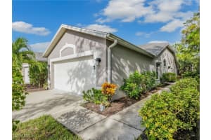 5321 Whitten Dr, Naples