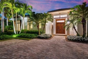 2250 Crayton Road, Naples, FL 34103 - MLS#225070924