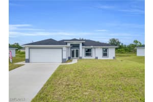 859 Chicago Street, Lehigh Acres, FL 33974 - MLS#225070943