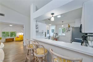 935 New Waterford Dr 204, Naples
