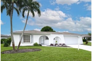 104 Picardy Ct, Naples